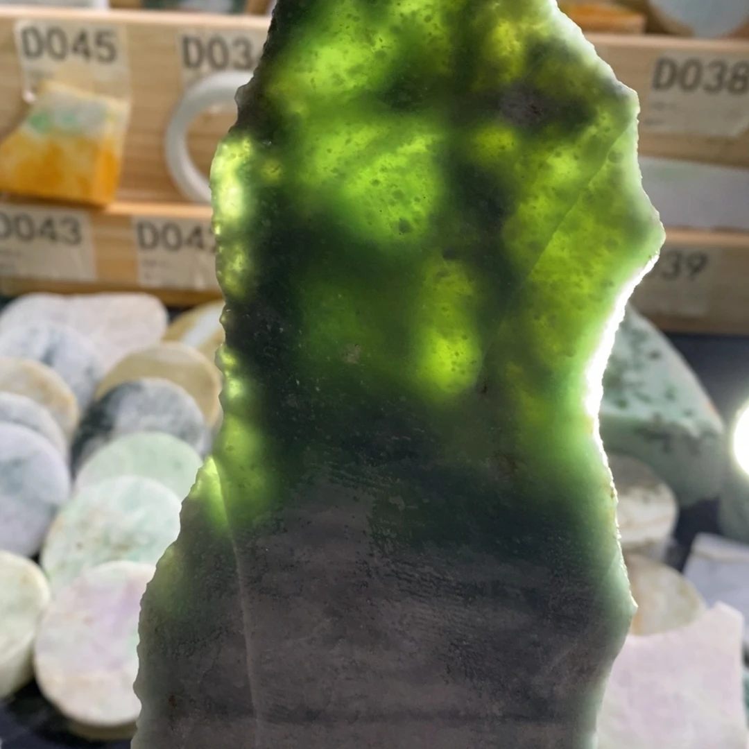 颈饰未镶嵌翡翠天然翡翠