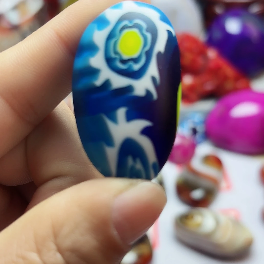 玛瑙/玉髓珠宝奇石未镶嵌猴****女