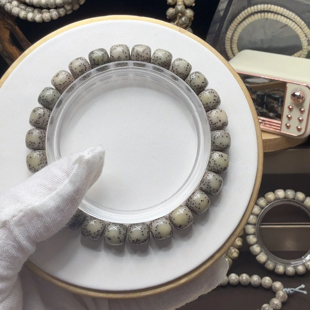 星月菩提手串双留白