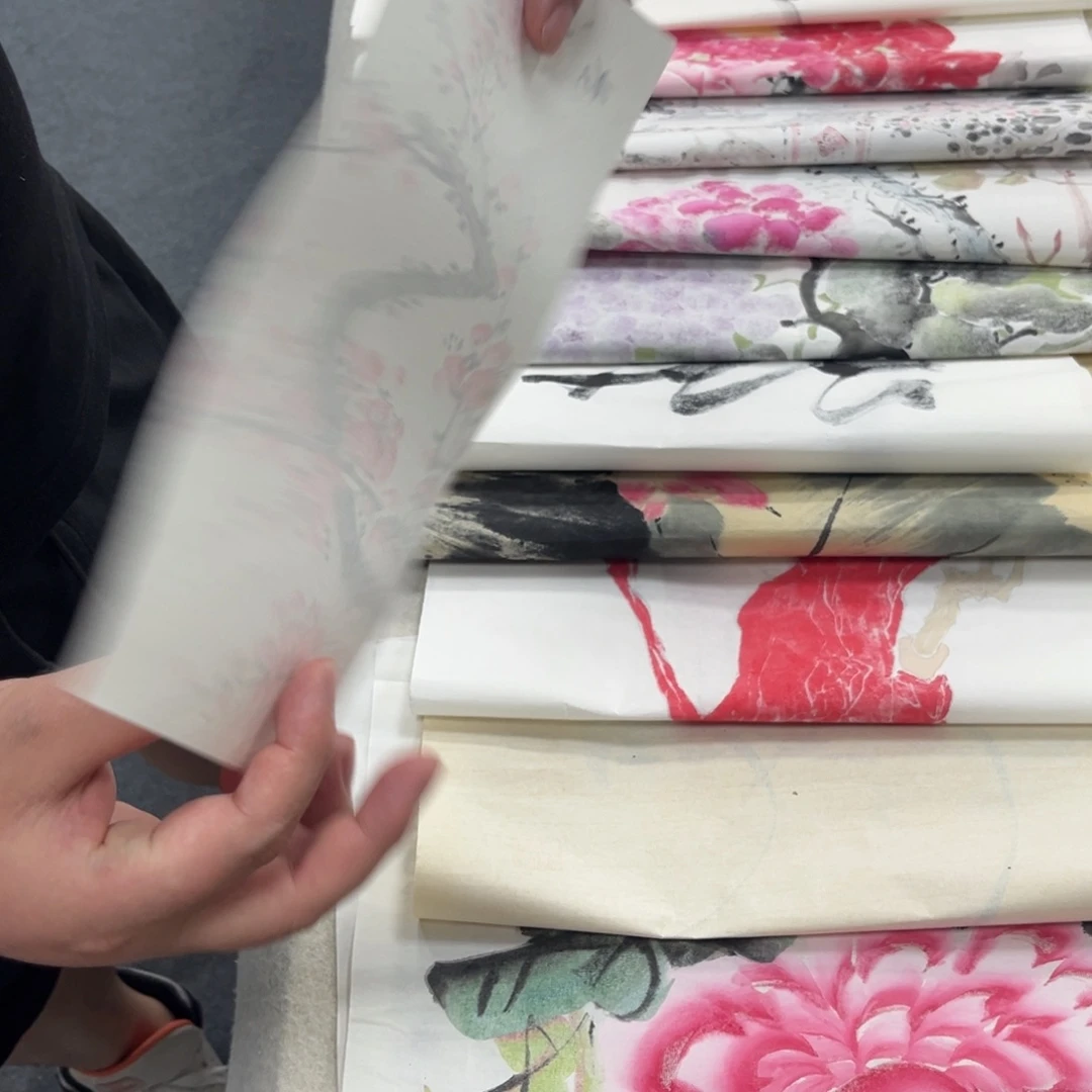 国画卖字画的小男孩