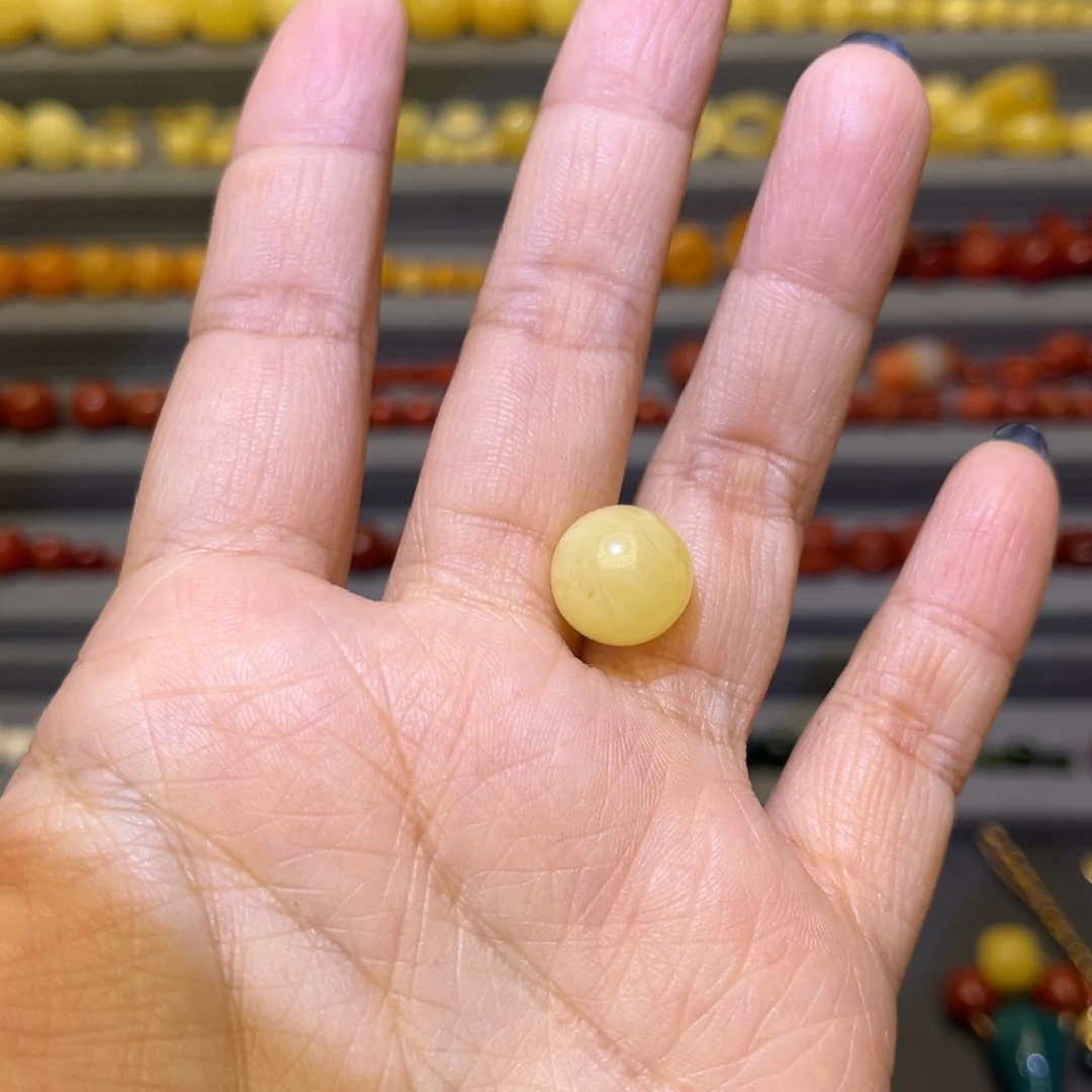 蜜蜡颈饰未镶嵌天****躲