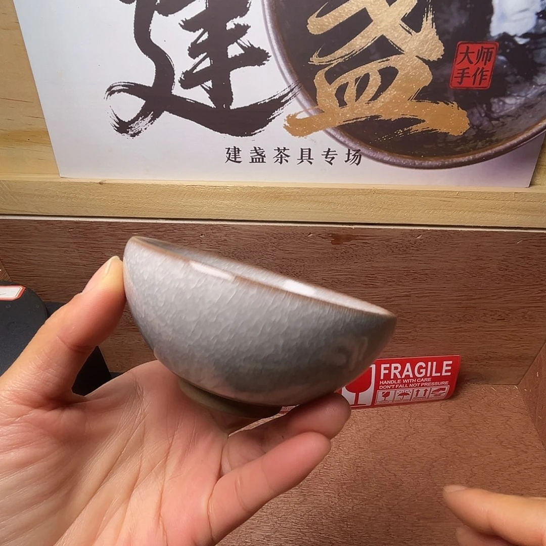 茶盏不想吃啊喂狗呢