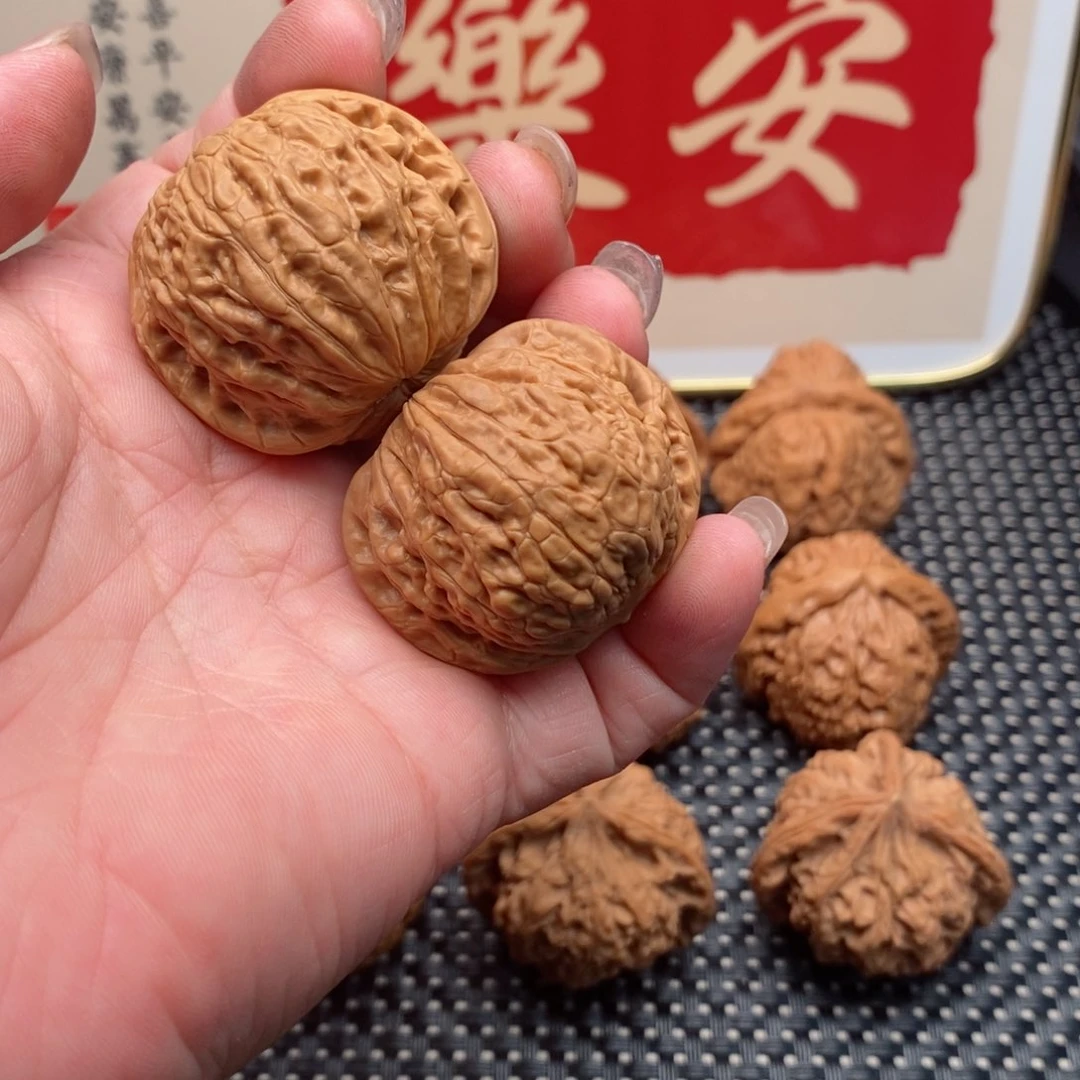 文玩核桃吊坠铁锤