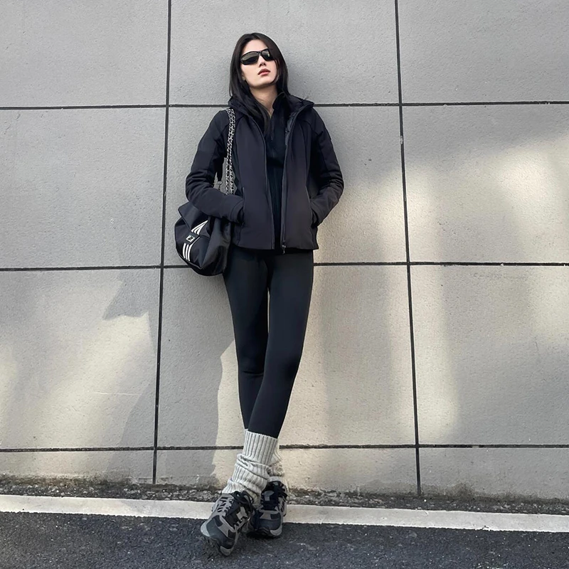 lu家户外进口95白鸭绒轻薄羽绒服女2025新款三合一连帽外套冲锋衣