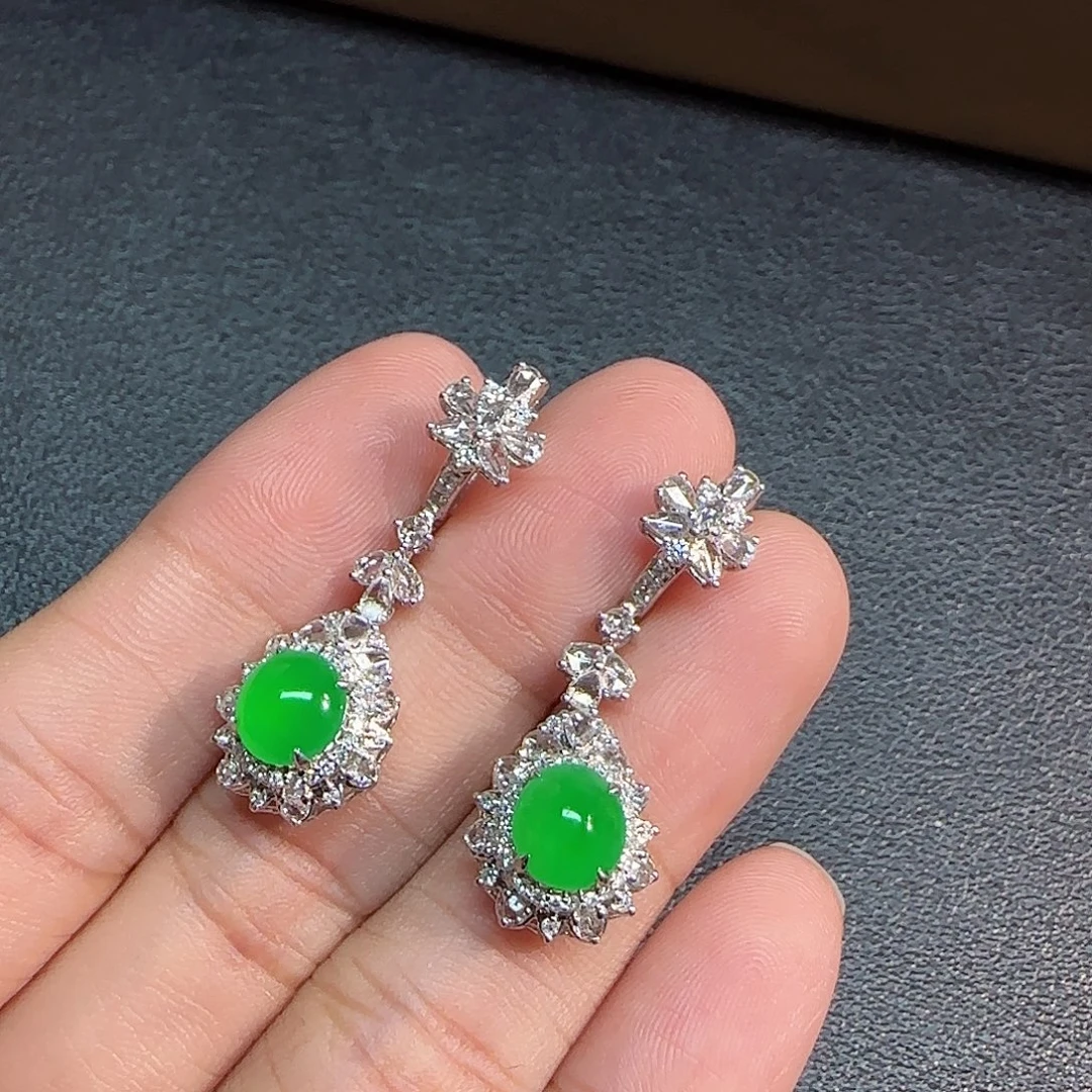 翡翠18K金镶嵌耳坠蛋面