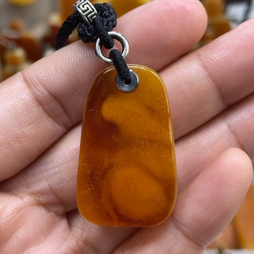 【闪购商品】琥珀颈饰未镶嵌