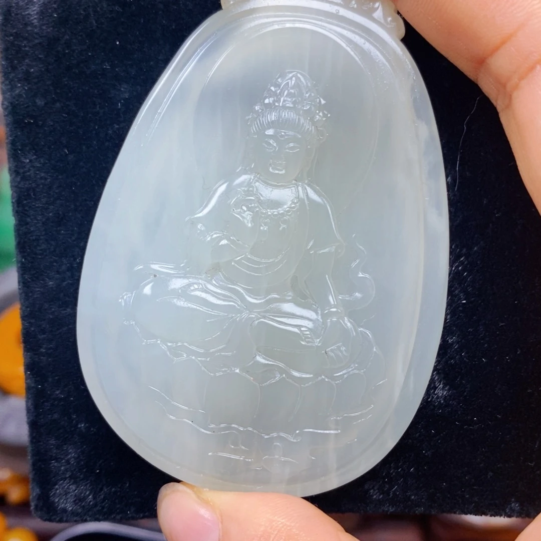 石英质玉（黄龙玉）未镶嵌颈饰