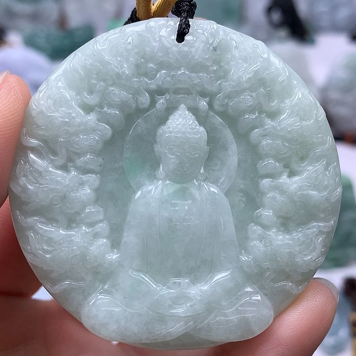 翡翠未镶嵌颈饰大日如来福利两面工艺