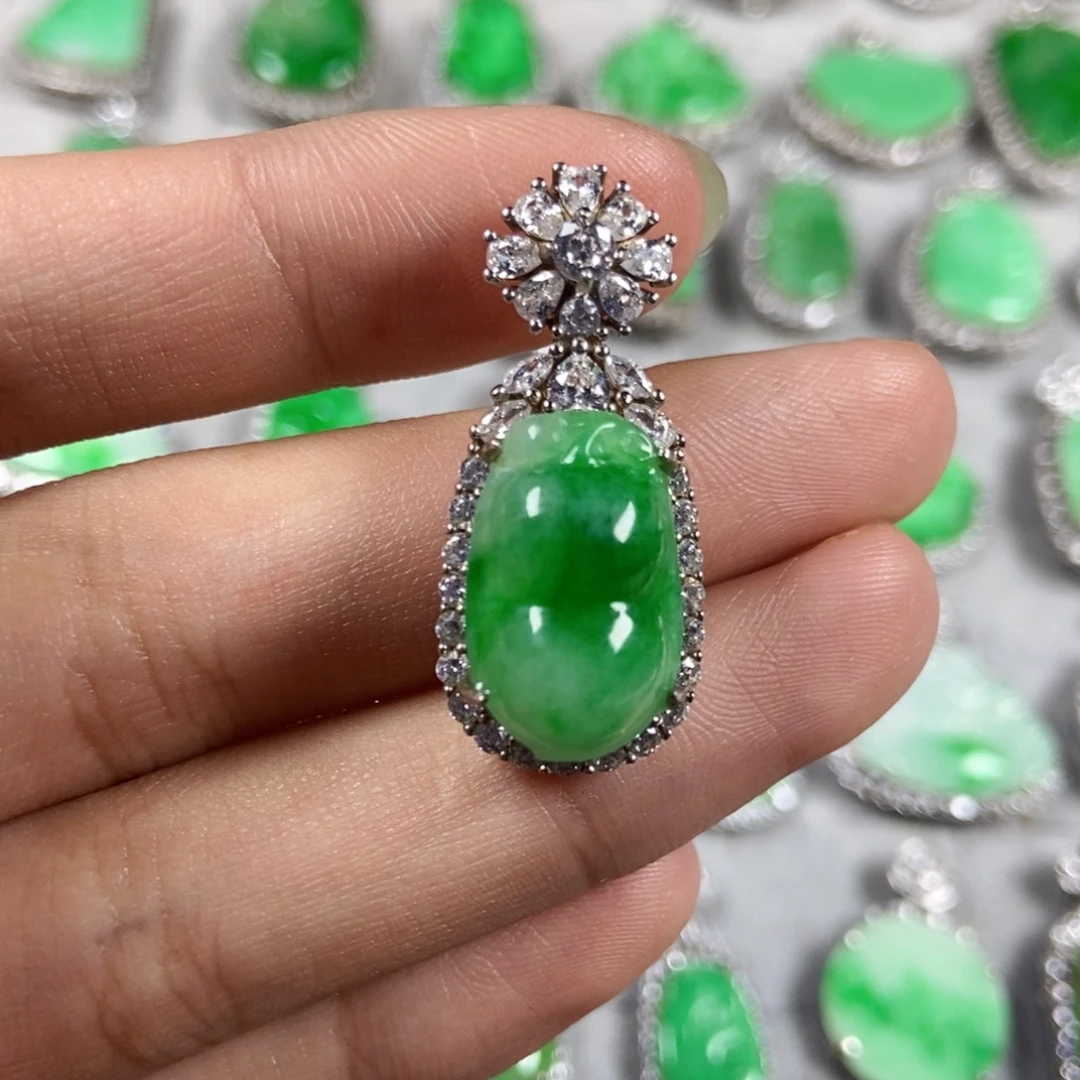 颈饰未镶嵌翡翠豆子