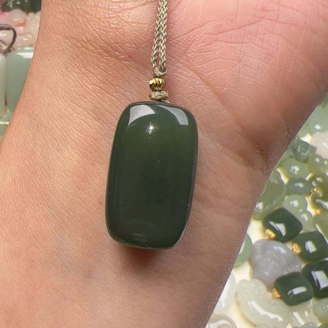 和田玉颈饰未镶嵌h****7