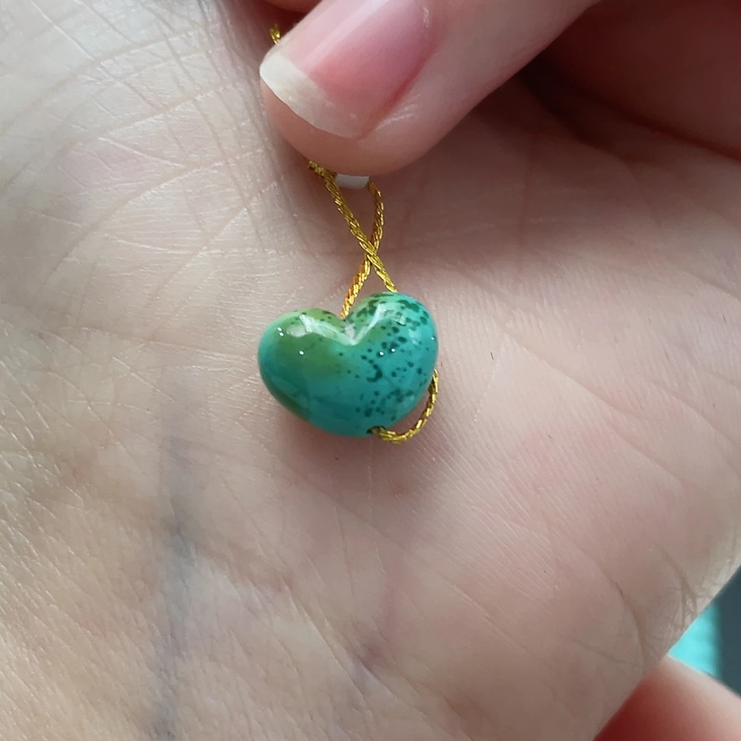 绿松石颈饰未镶嵌