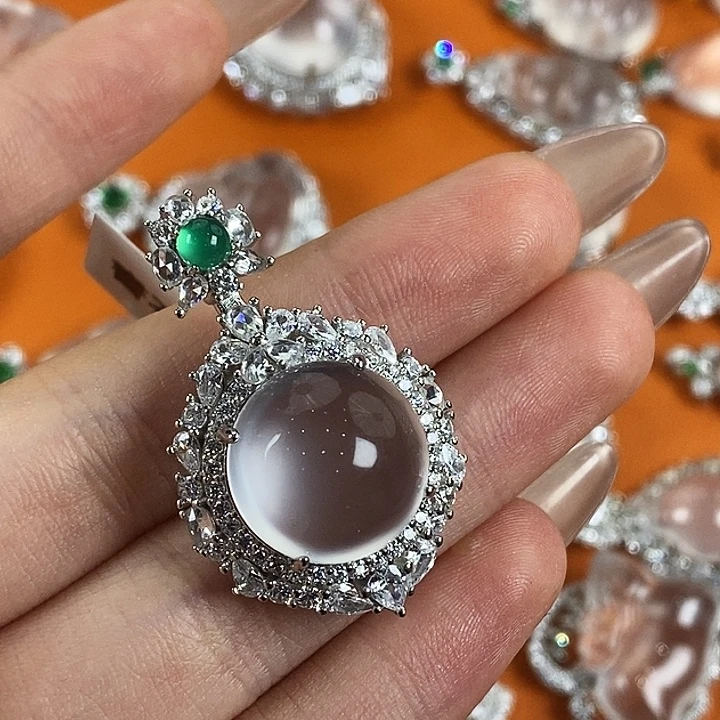 石英质玉银S925镀金镶嵌颈饰