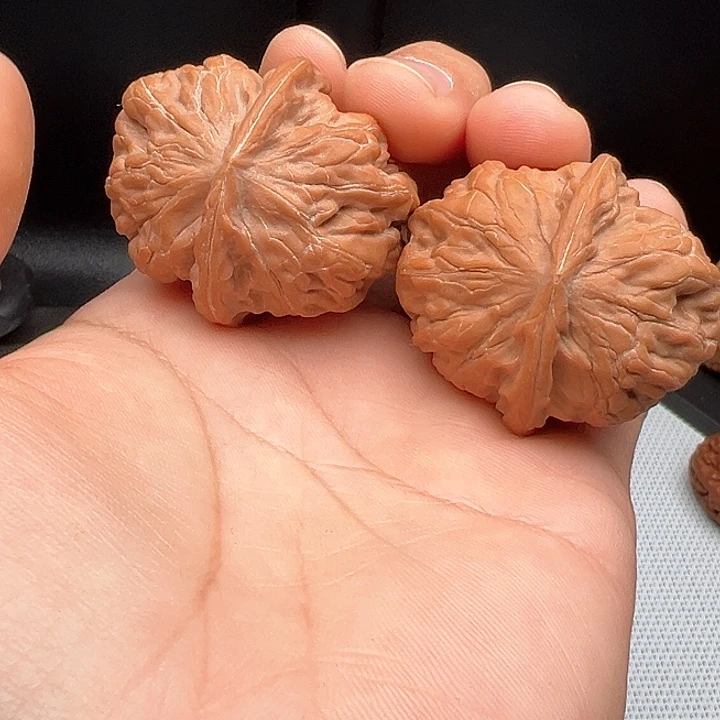 文玩核桃把件桃****ヽ硕头