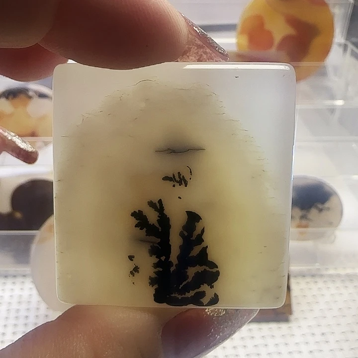 玛瑙/玉髓未镶嵌珠宝奇石