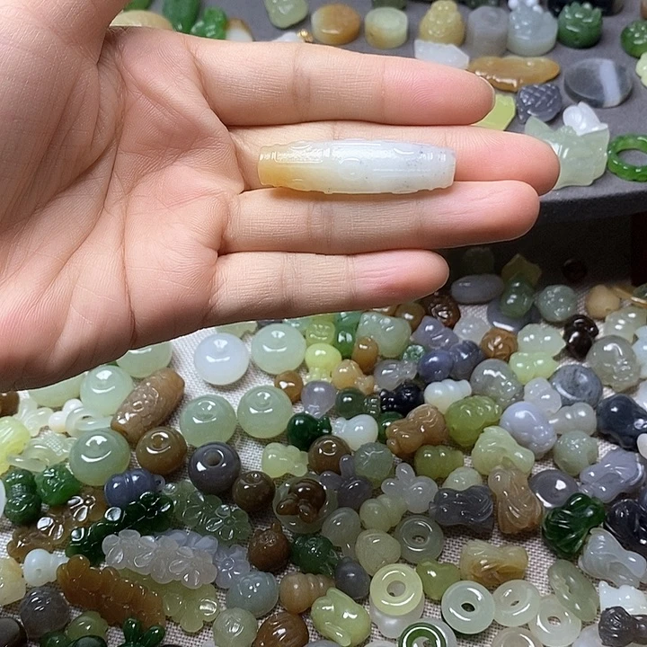 未镶嵌和田玉挂件天珠