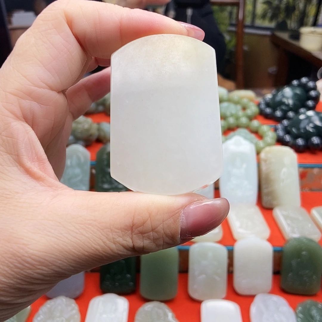 寒***和田玉未镶嵌颈饰