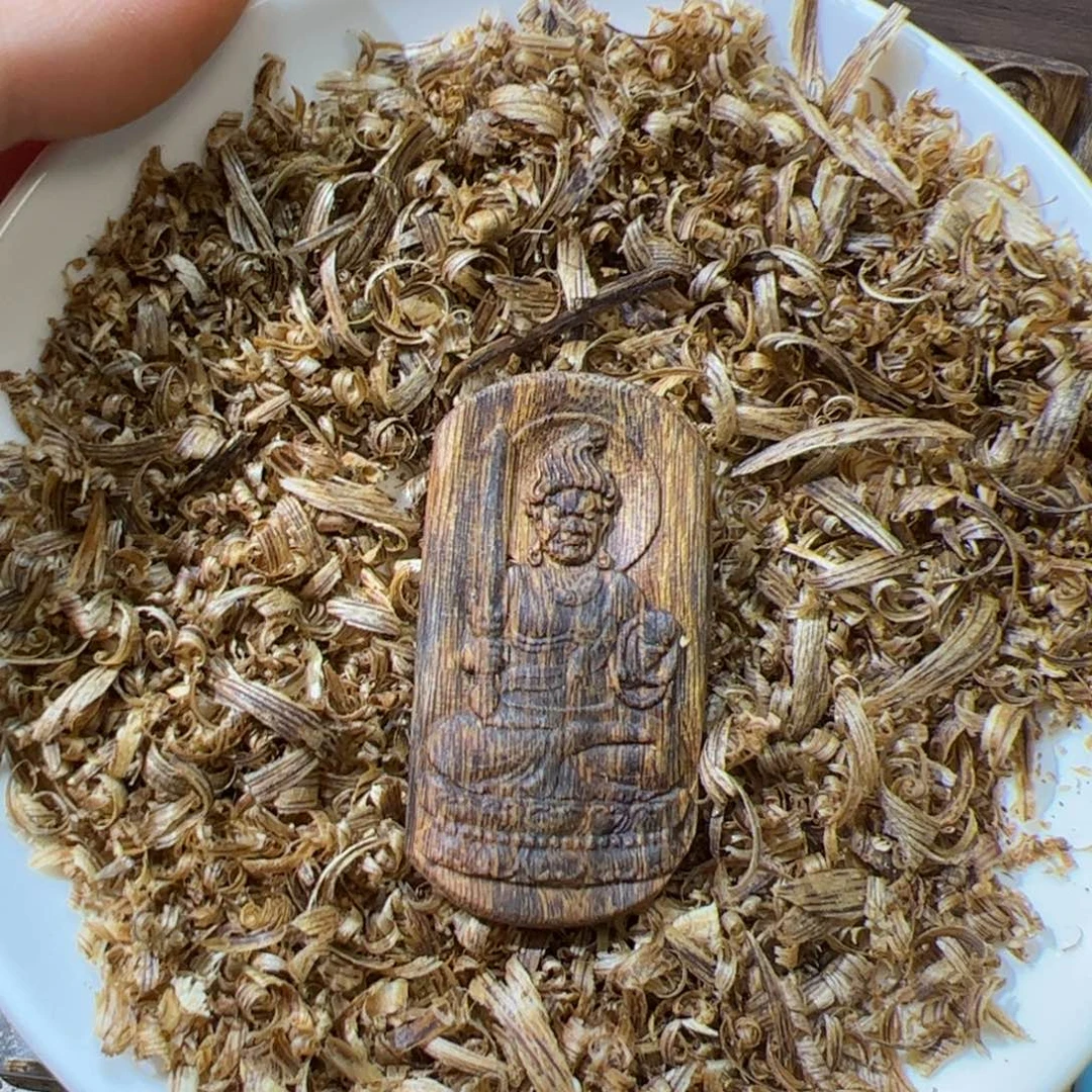 沉香碎屑沉香绿棋不动尊4.6克