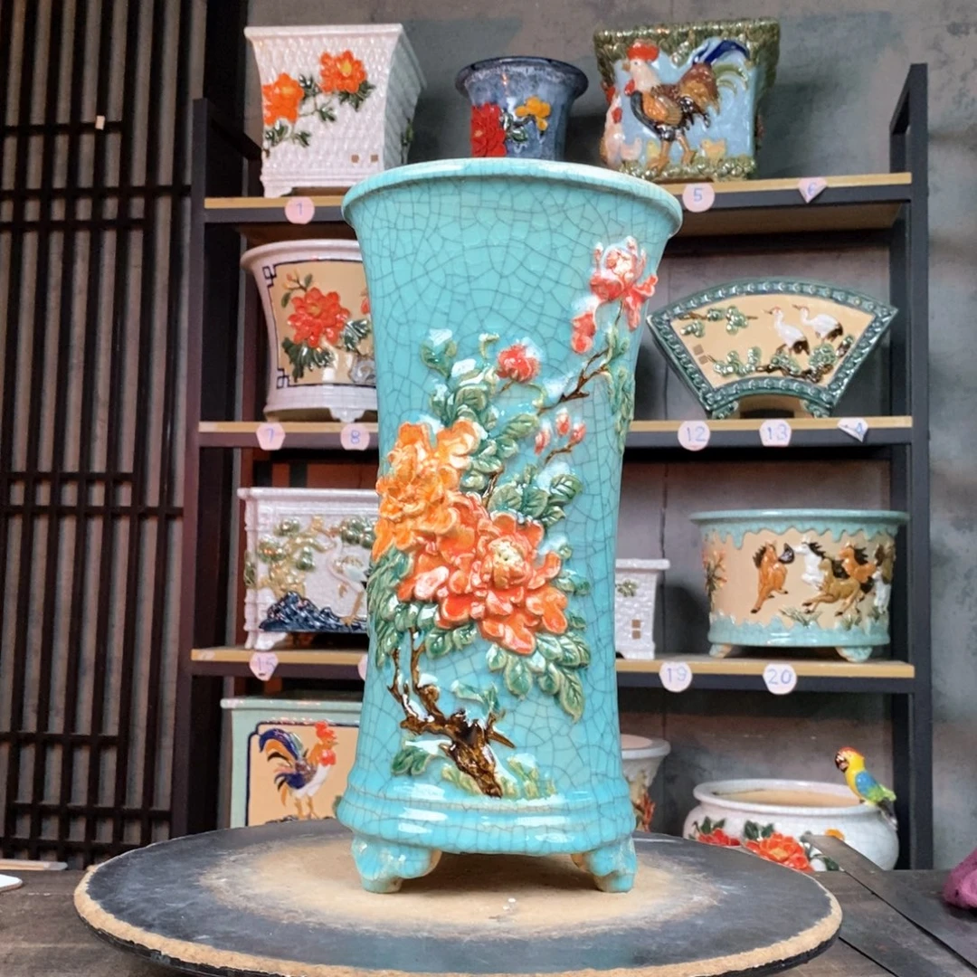 大***良26豆青兰花盆。