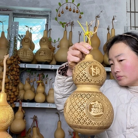 爆***糖天然植物葫芦文玩