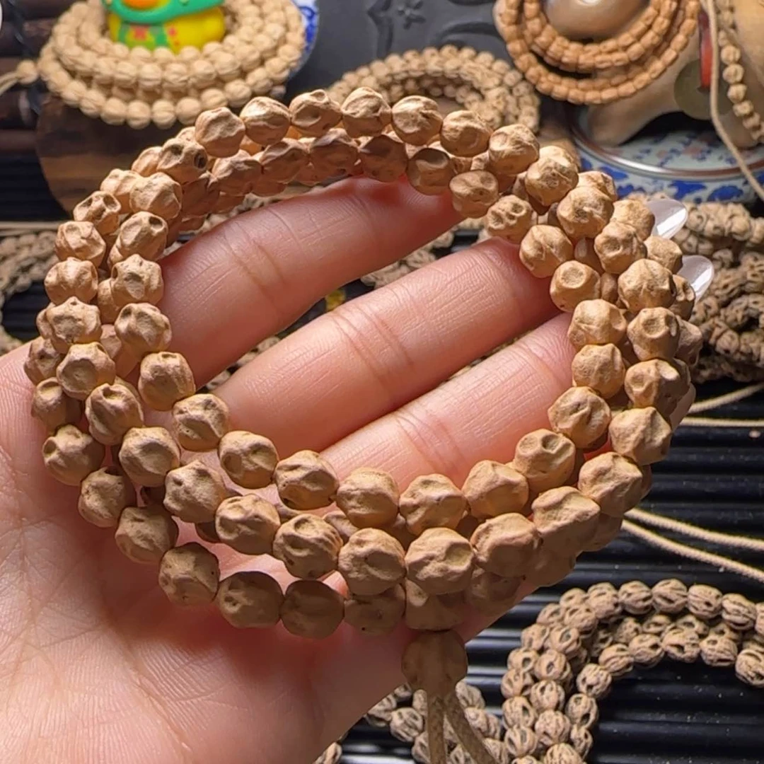 【闪购商品】吊坠柏香籽/百香籽李*辰