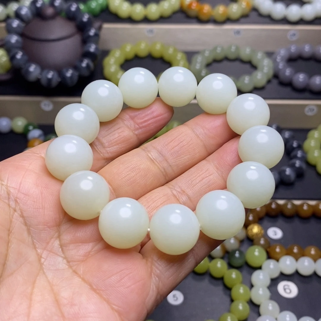 和田玉未镶嵌手串