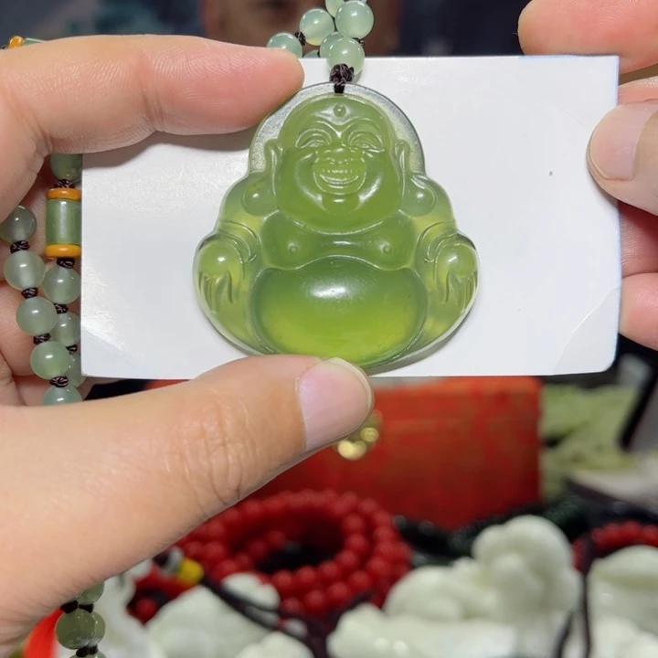 蛇纹石玉颈饰未镶嵌波*