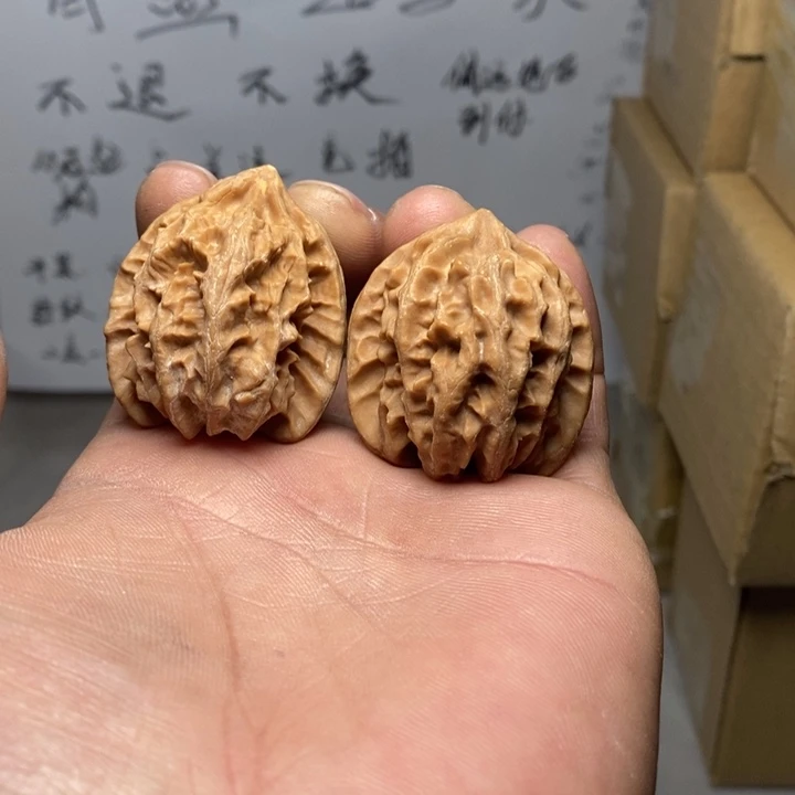 t***i文玩核桃吊坠文玩核桃