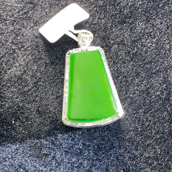 翡翠颈饰未镶嵌40，