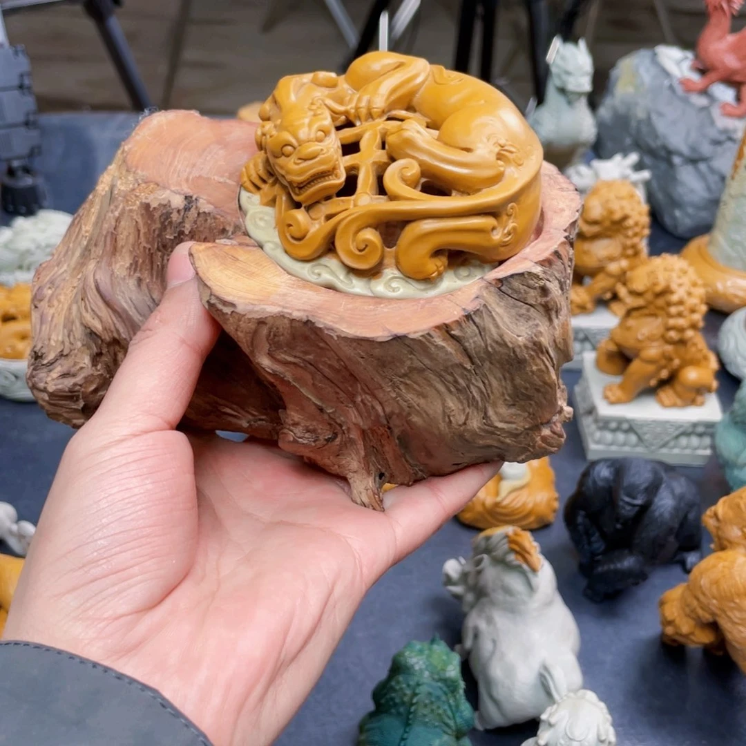 螭龙香炉手工雕刻