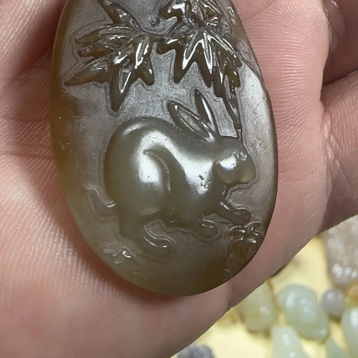 颈饰未镶嵌和田玉