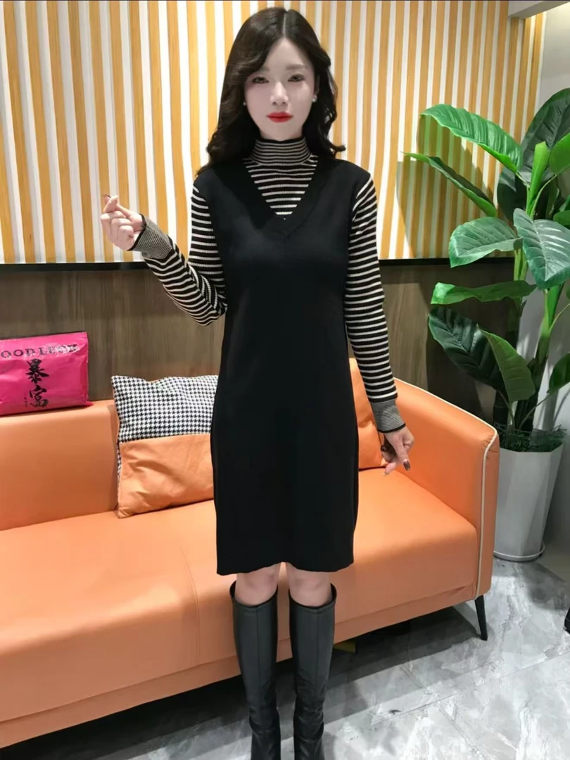假两件针织连衣裙女2025秋冬新款中长款条纹套头半高领毛衣打底裙
