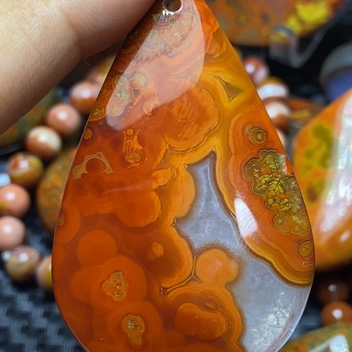 玛瑙/玉髓颈饰未镶嵌全**然