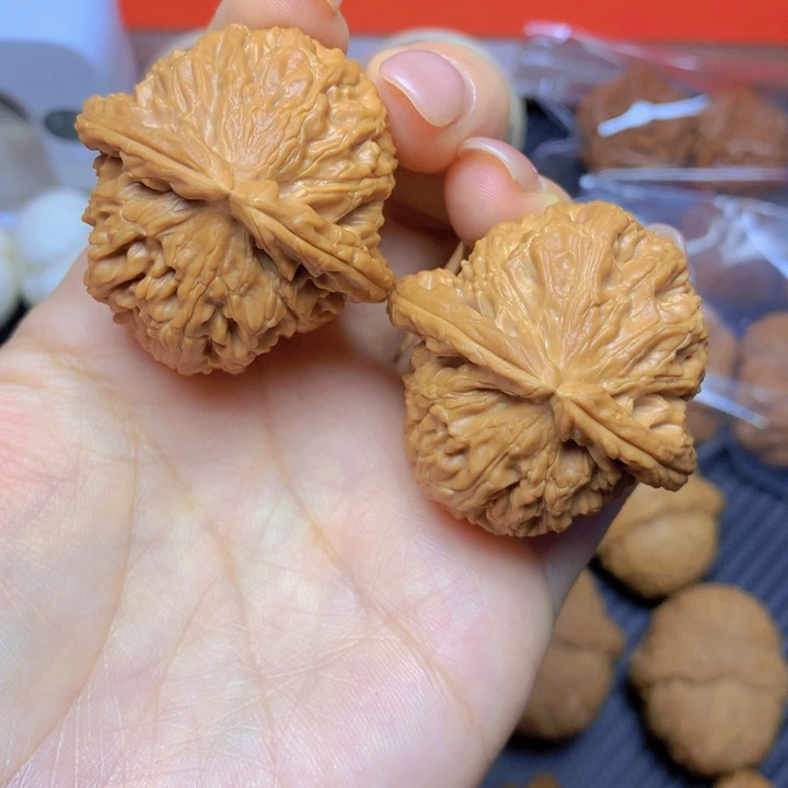 核桃把件天****司三角白41全品