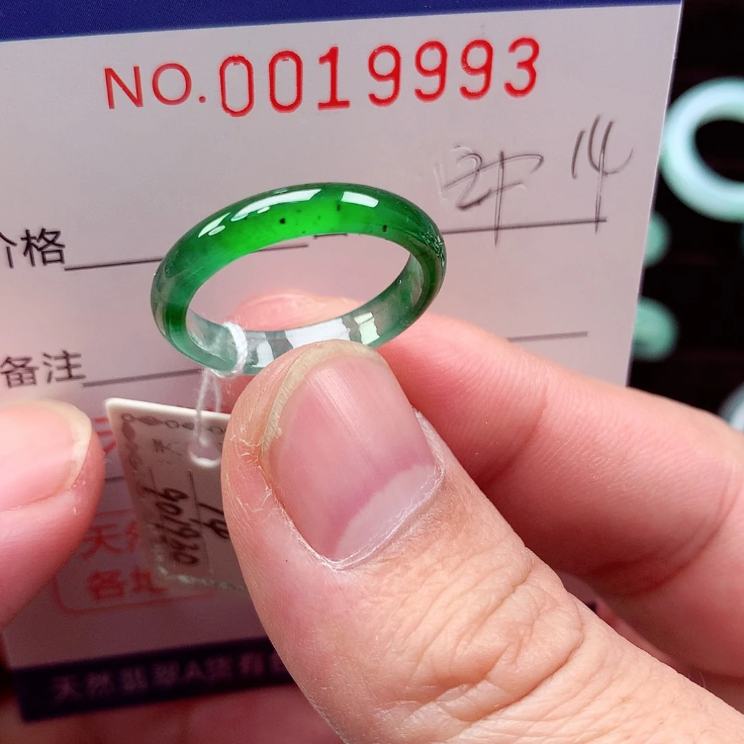 嘟***嘟翡翠未镶嵌戒指天然