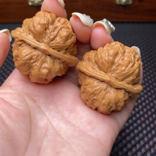 文玩核桃吊坠边45肚46三角箭毒蛙