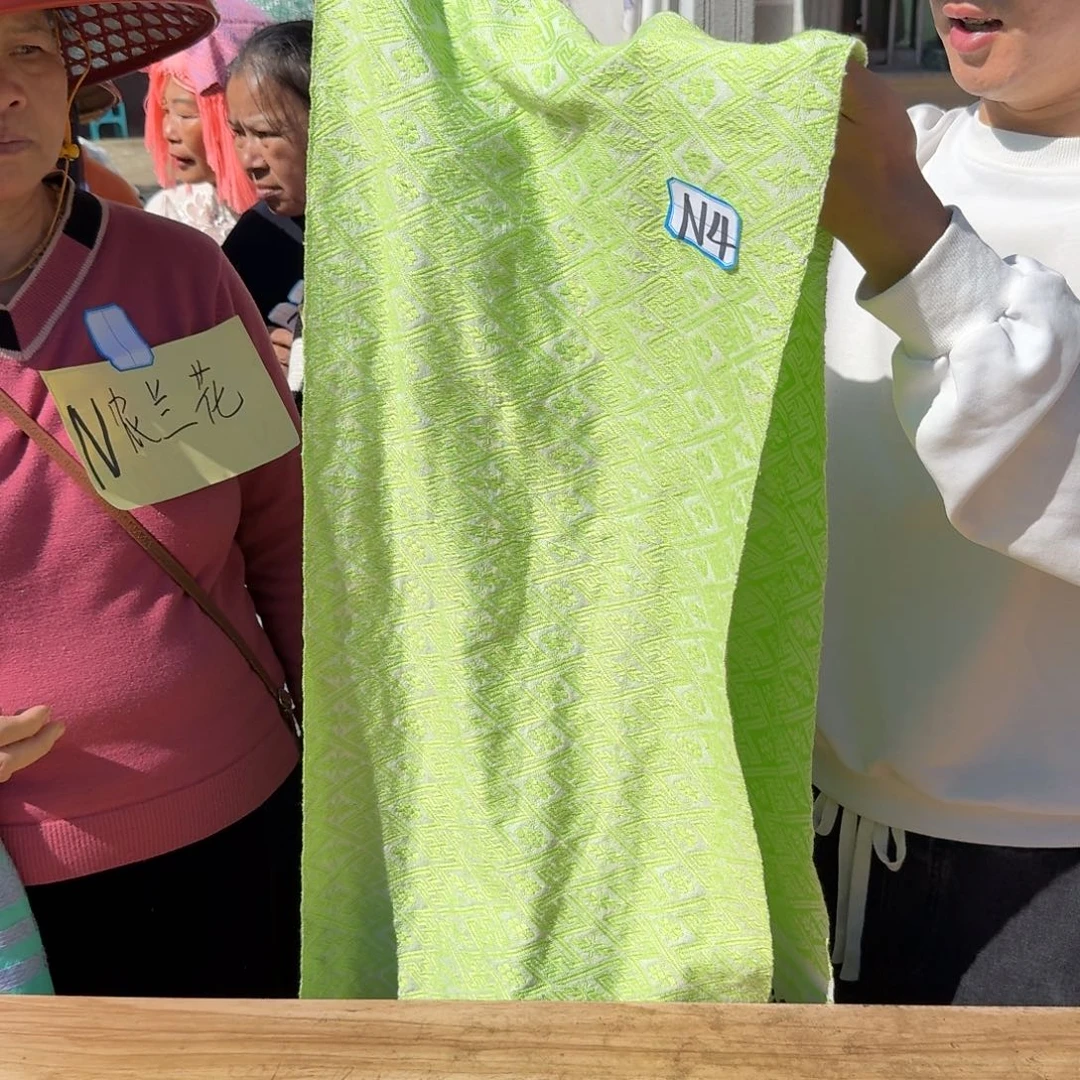 织绣壮锦围巾村民手工N4