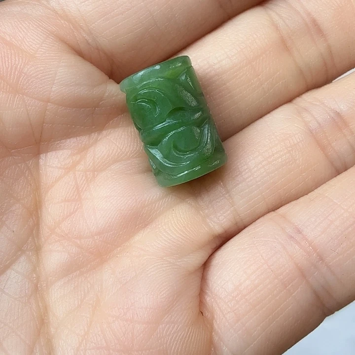 和田玉（糖玉）颈饰未镶嵌种****花桶珠