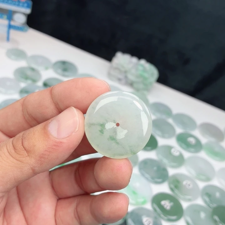 翡翠未镶嵌颈饰缅甸天然A货翡翠31.3-6.4