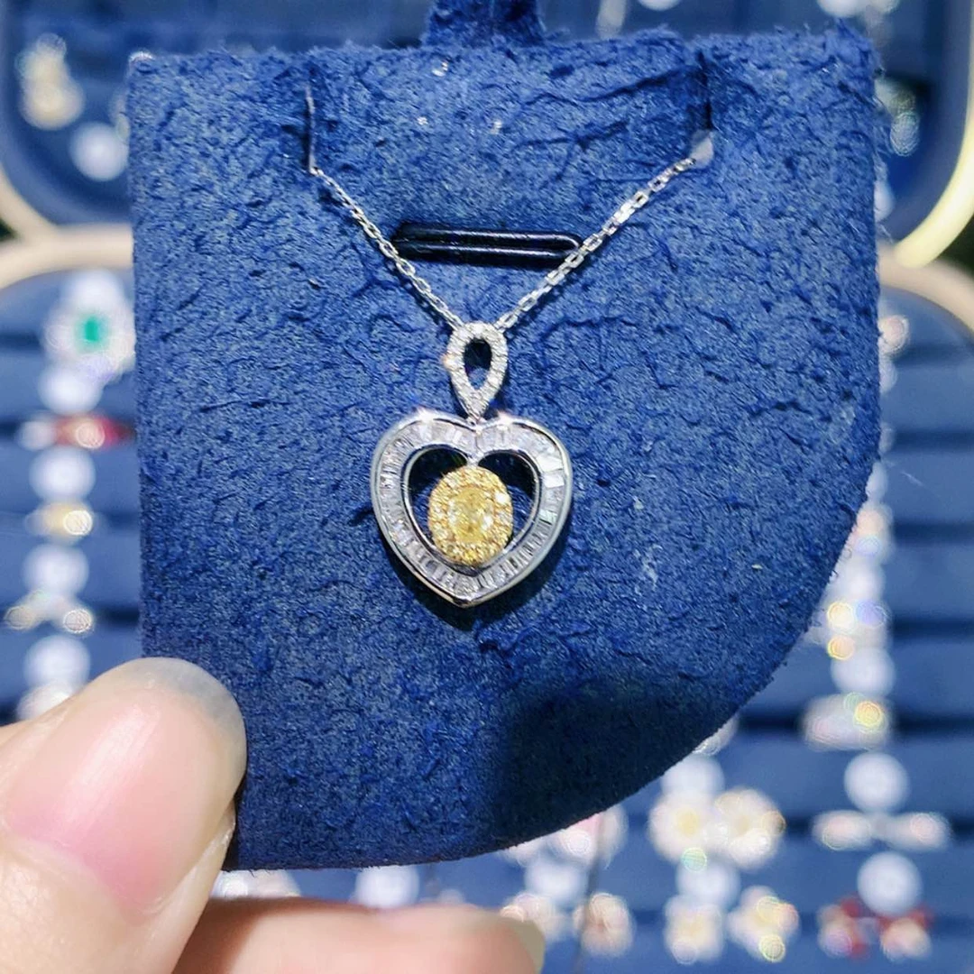 【闪购商品】颈饰18K金镶嵌钻石