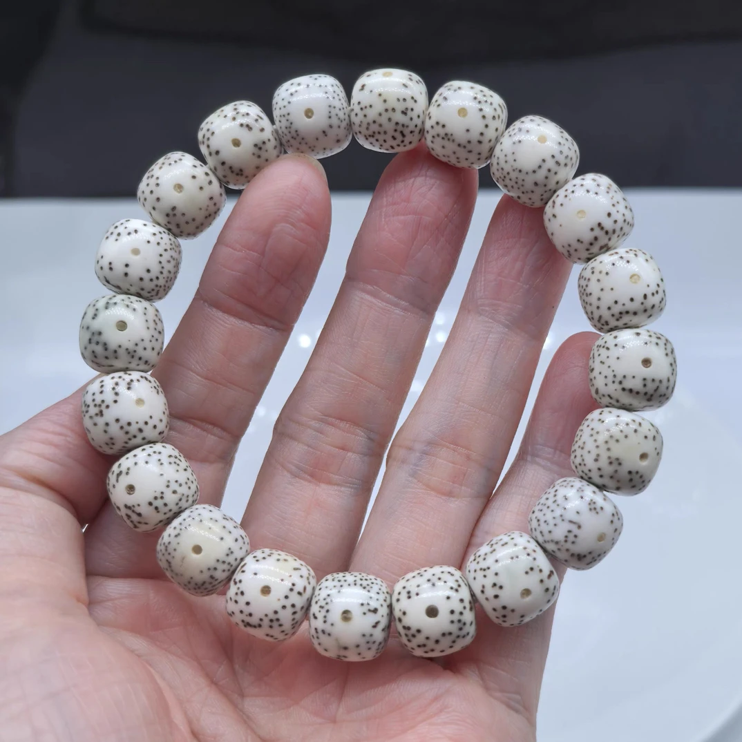 12X11福利新人练手老型正月眼睛海南原生态白单圈手持手串