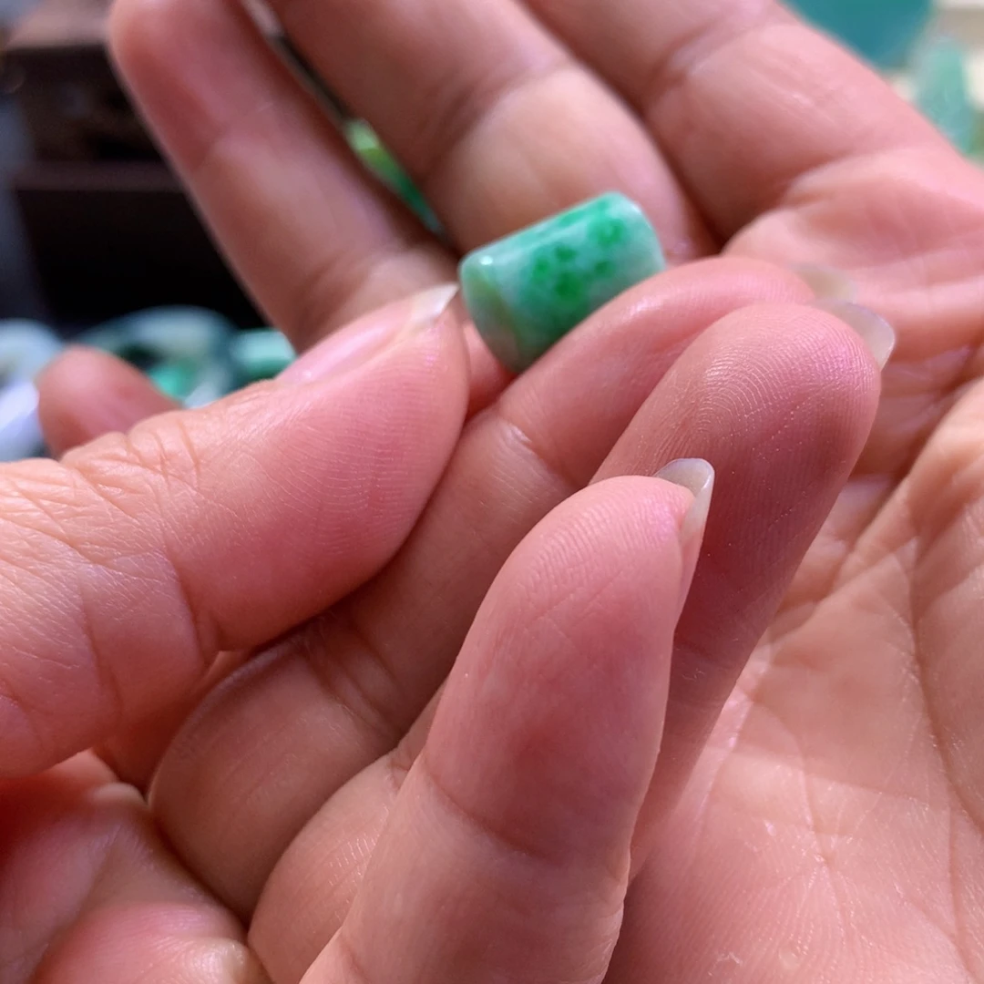 未镶嵌定制翡翠翡翠