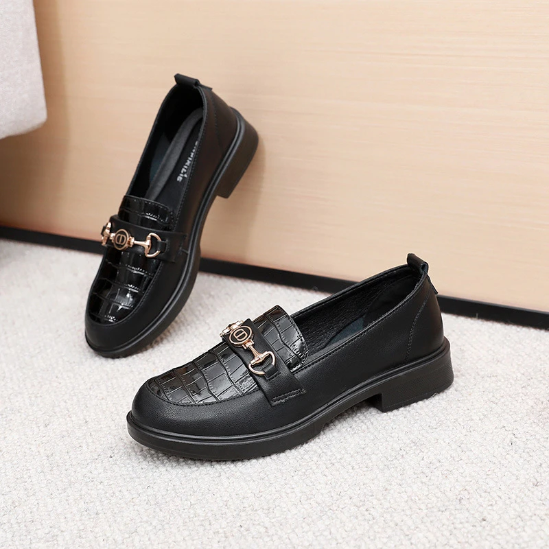 红蜻蜓金典新款牛皮妈妈鞋舒适女单鞋软底防滑软皮乐福鞋厂家直销