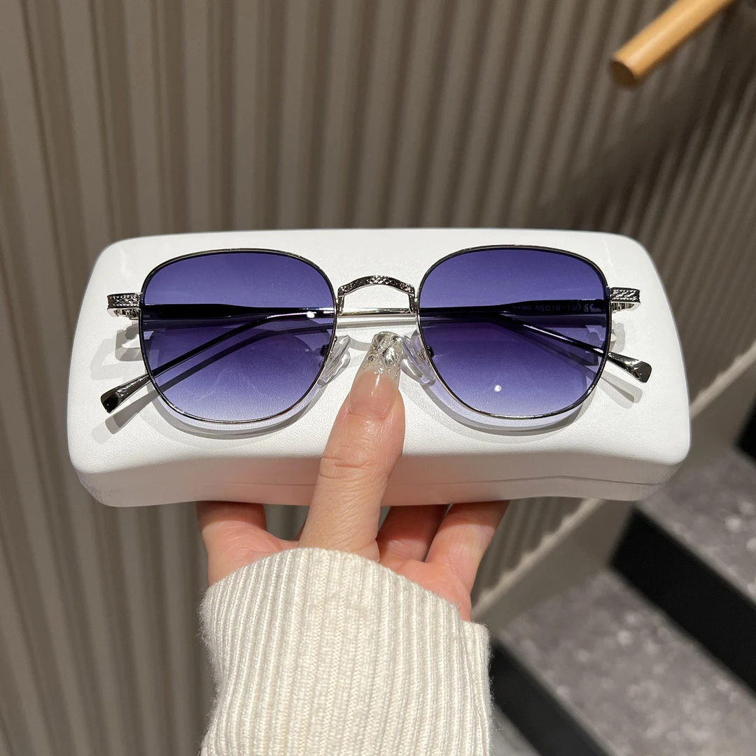 透蓝色墨镜女潮小框复古椭圆形金属框太阳眼镜高级感开车防紫外线