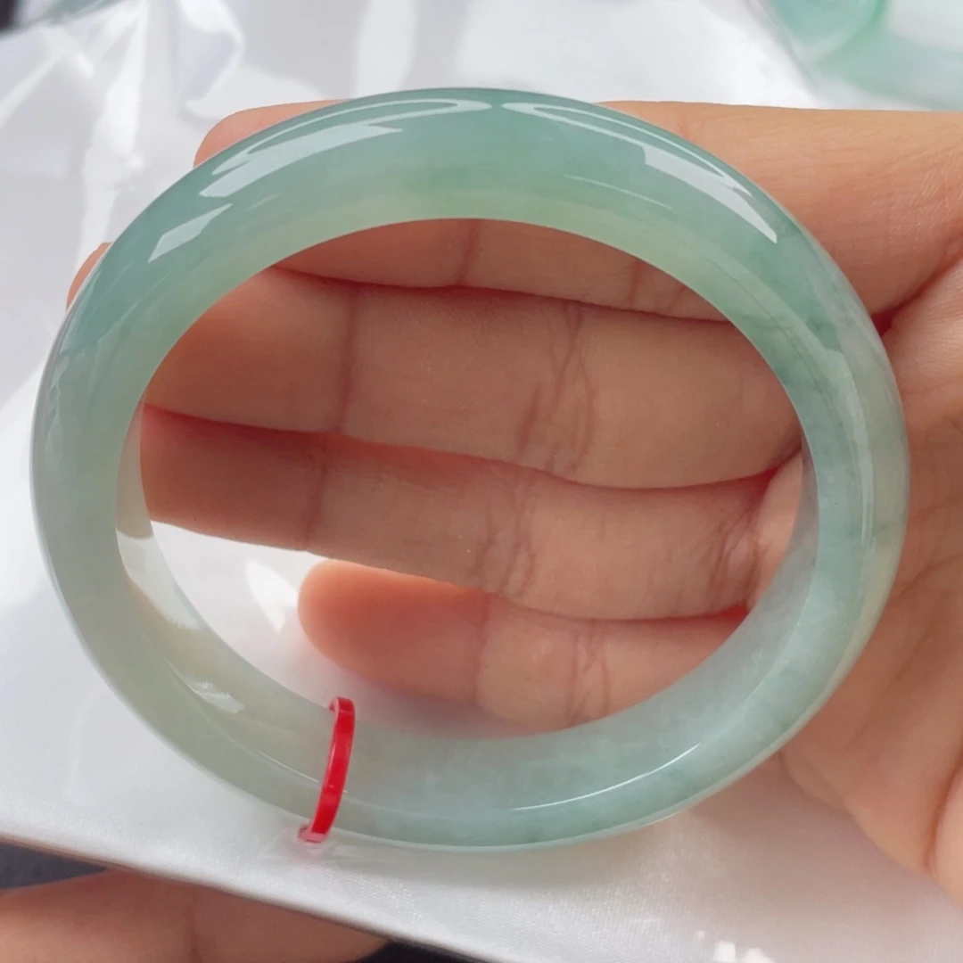 翡翠手镯未镶嵌56.8圈