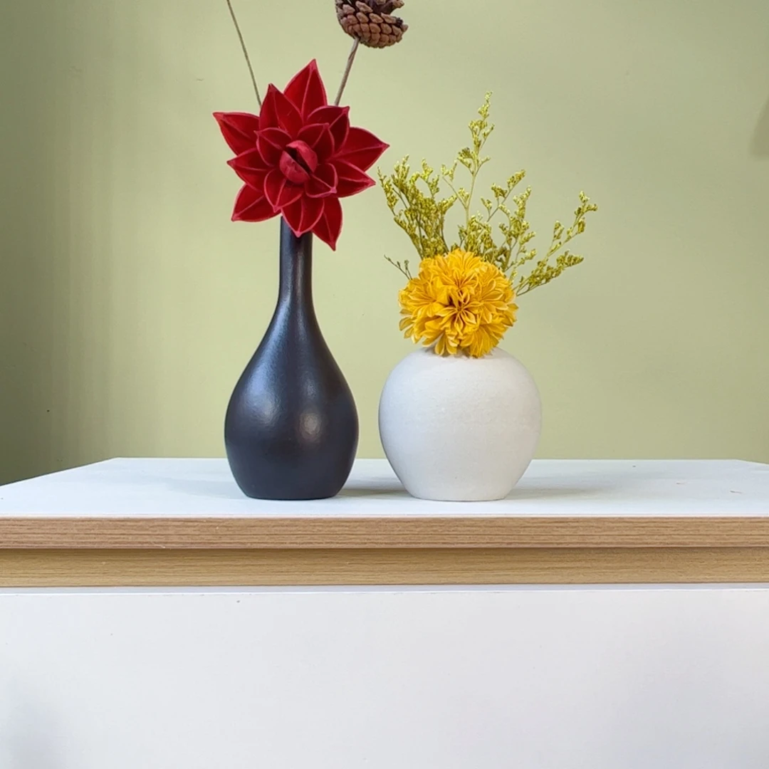 瓷片陶瓷花瓶带花高度20-30厘米左右