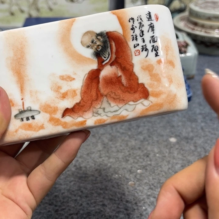 摆件卫*景德镇陶瓷艺术品