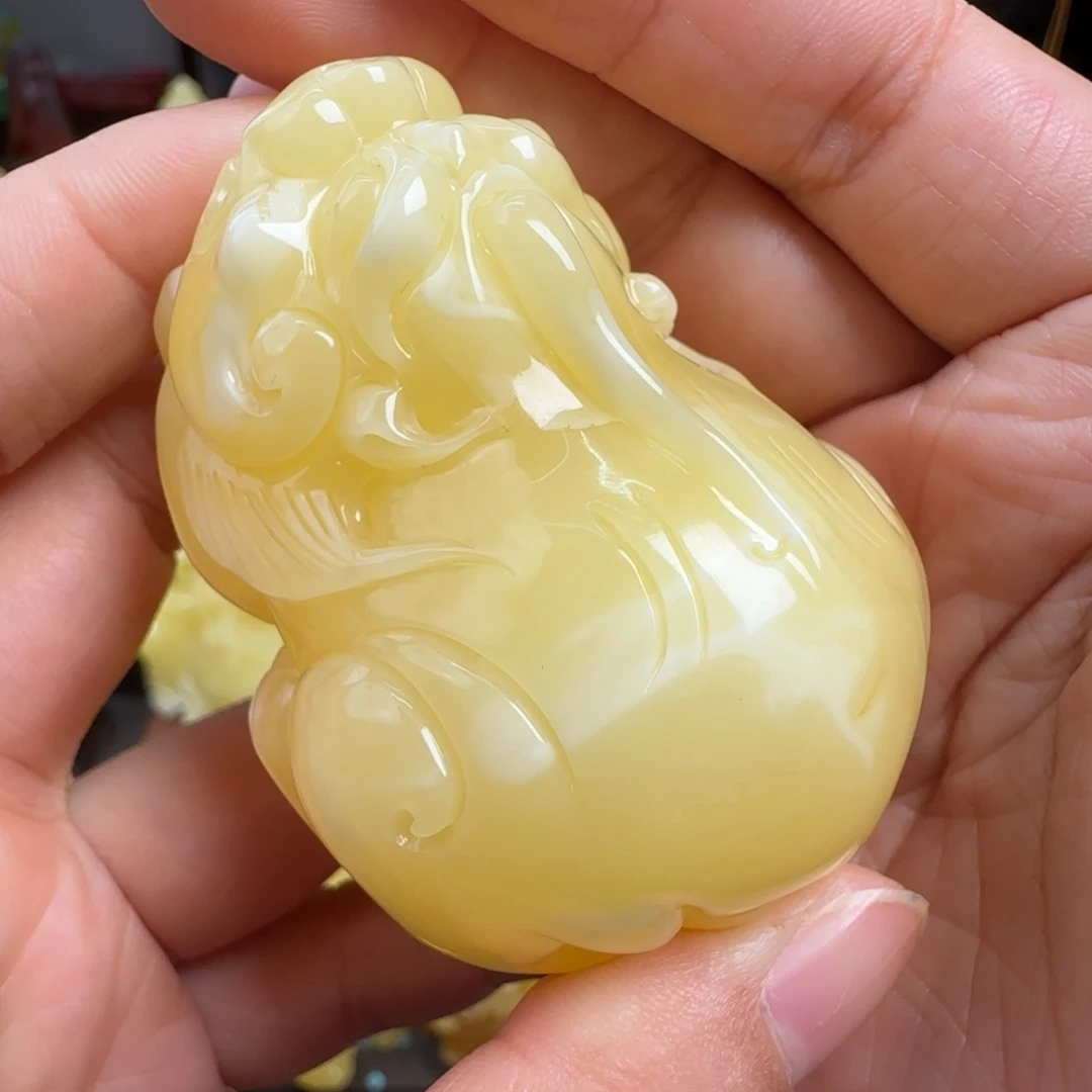 蜜蜡未镶嵌珠宝奇石