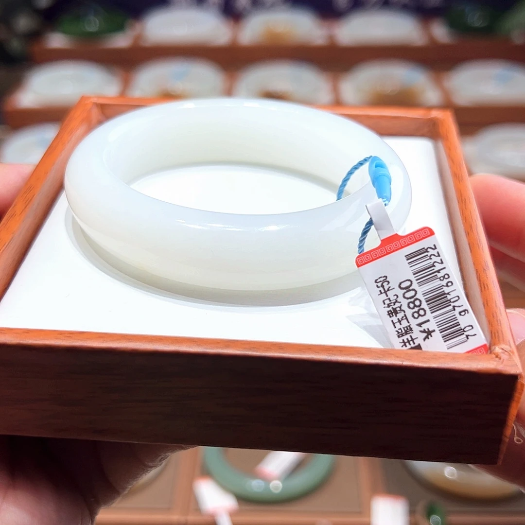 和田玉手镯未镶嵌50