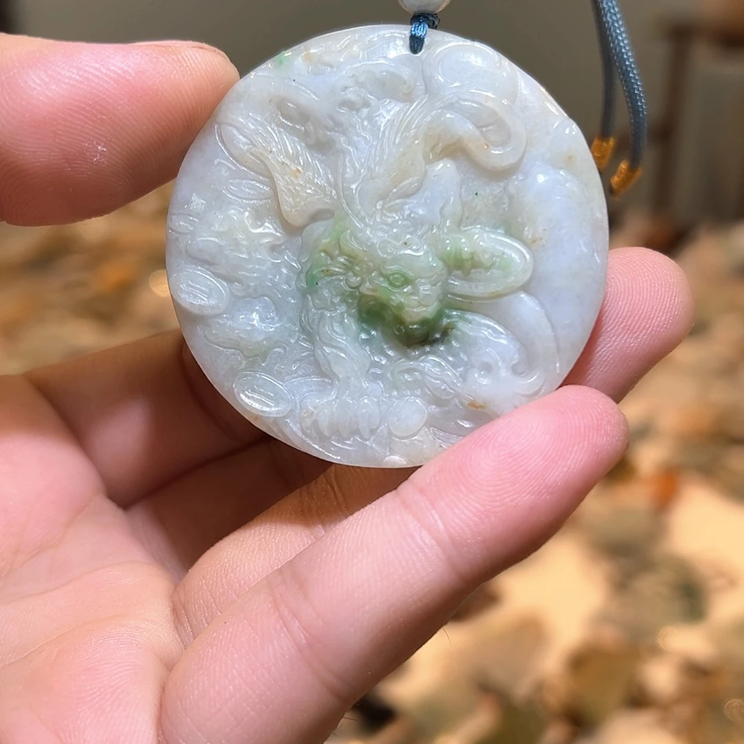 翡翠未镶嵌颈饰挂件