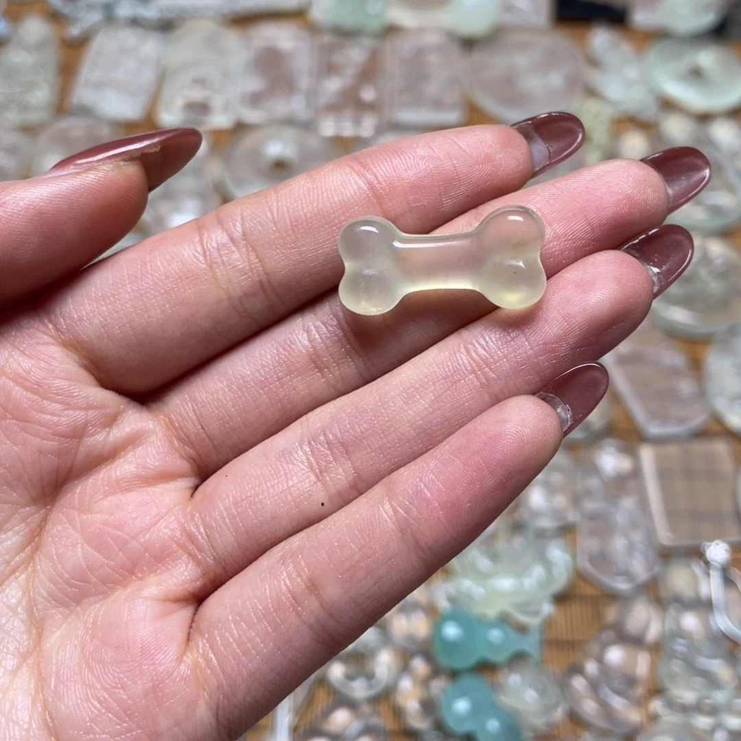 未镶嵌蛇纹石玉颈饰